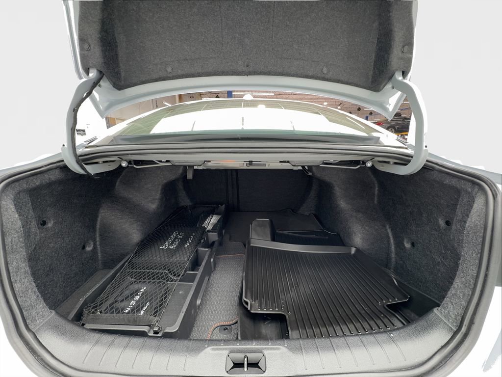 Used 2024 Nissan Altima 2.5 SR w/ SR Premium Package image 17