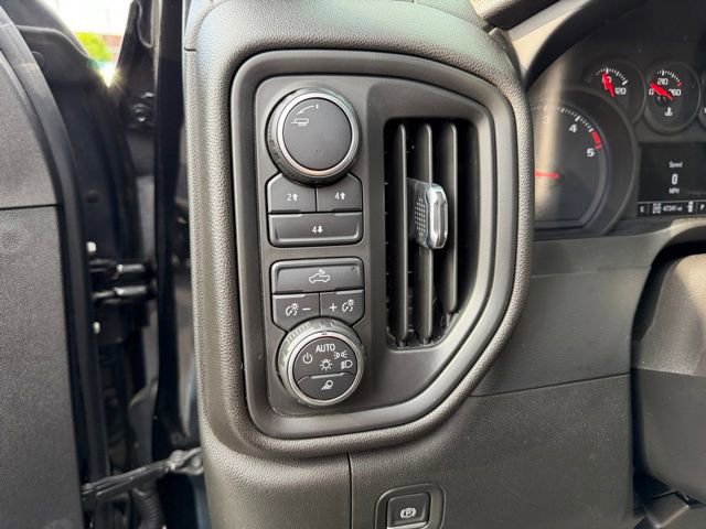 Used 2021 Chevrolet Silverado 2500 Custom w/ Custom Value Package AWD/4WD image 14