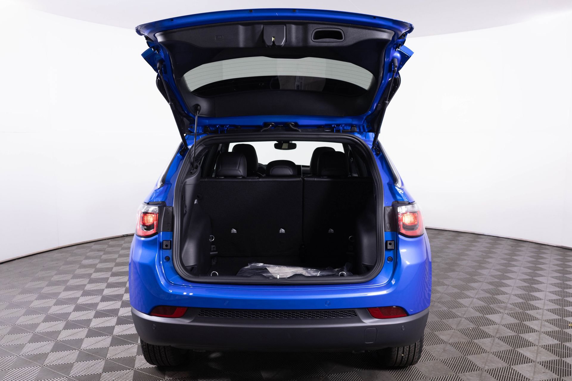 New 2026 Jeep Compass Limited image 32