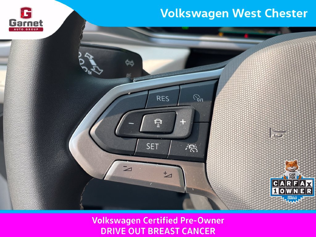 Certified 2025 Volkswagen Taos SEL AWD/4WD image 17