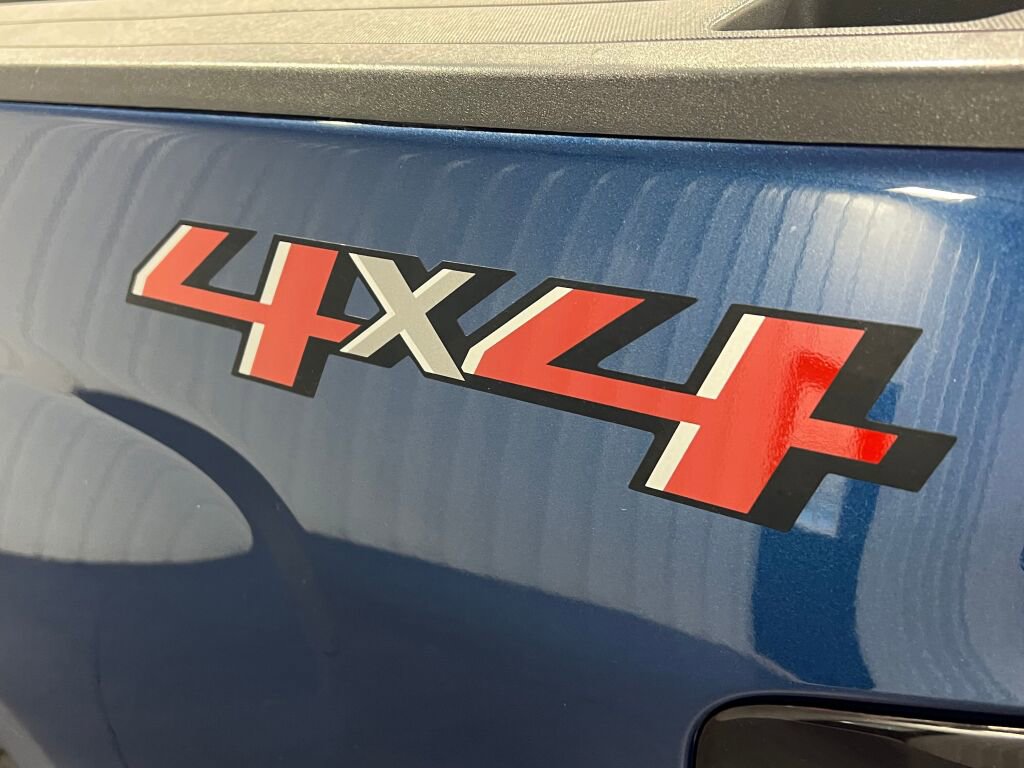 Used 2018 Chevrolet Silverado 1500 LT w/ All Star Edition image 13