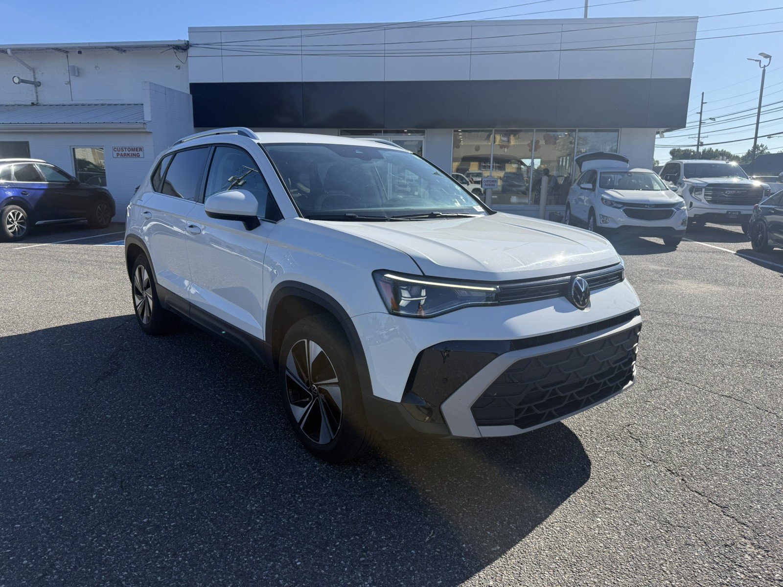 Used 2025 Volkswagen Taos SE