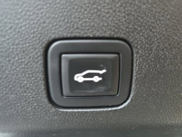 Used 2021 Chevrolet Tahoe Z71 w/ Z71 Signature Package image 15