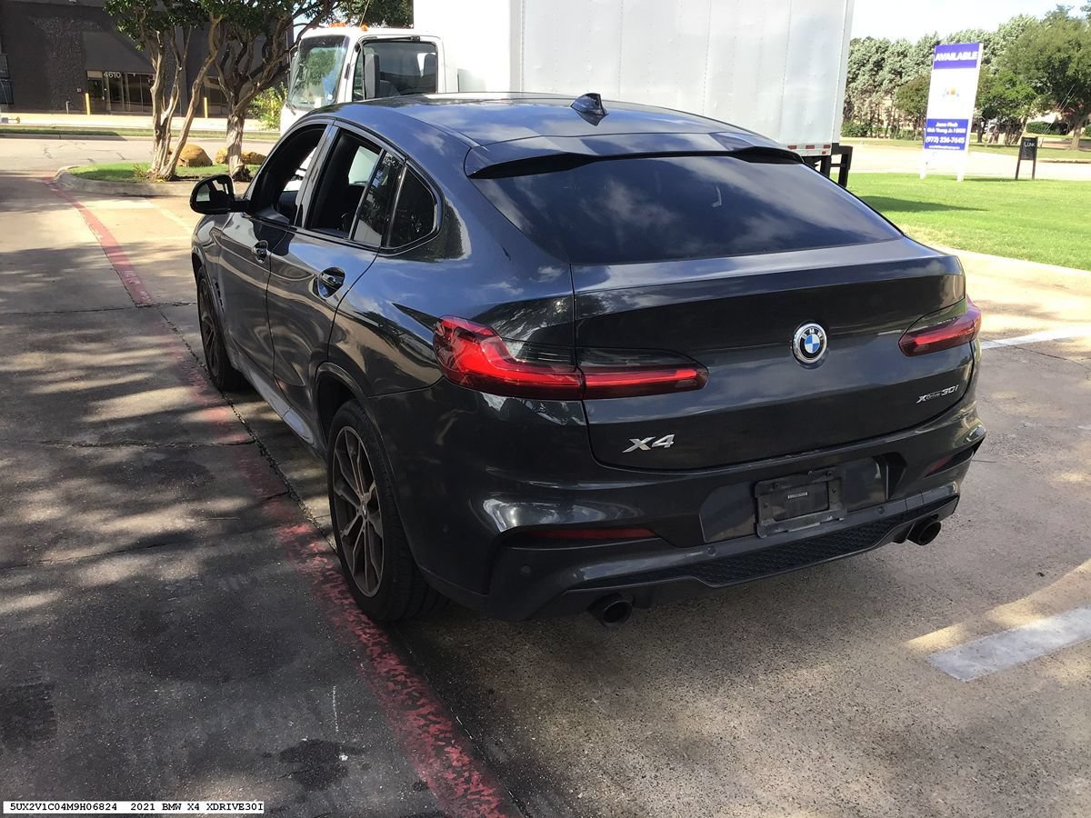 Used 2021 BMW X4 xDrive30i w/ M Sport Package AWD/4WD image 3
