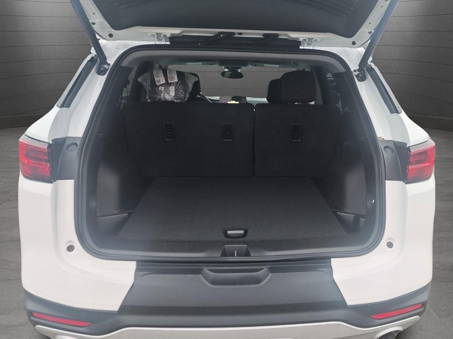 New 2025 Chevrolet Blazer LT w/ Redline Edition image 28