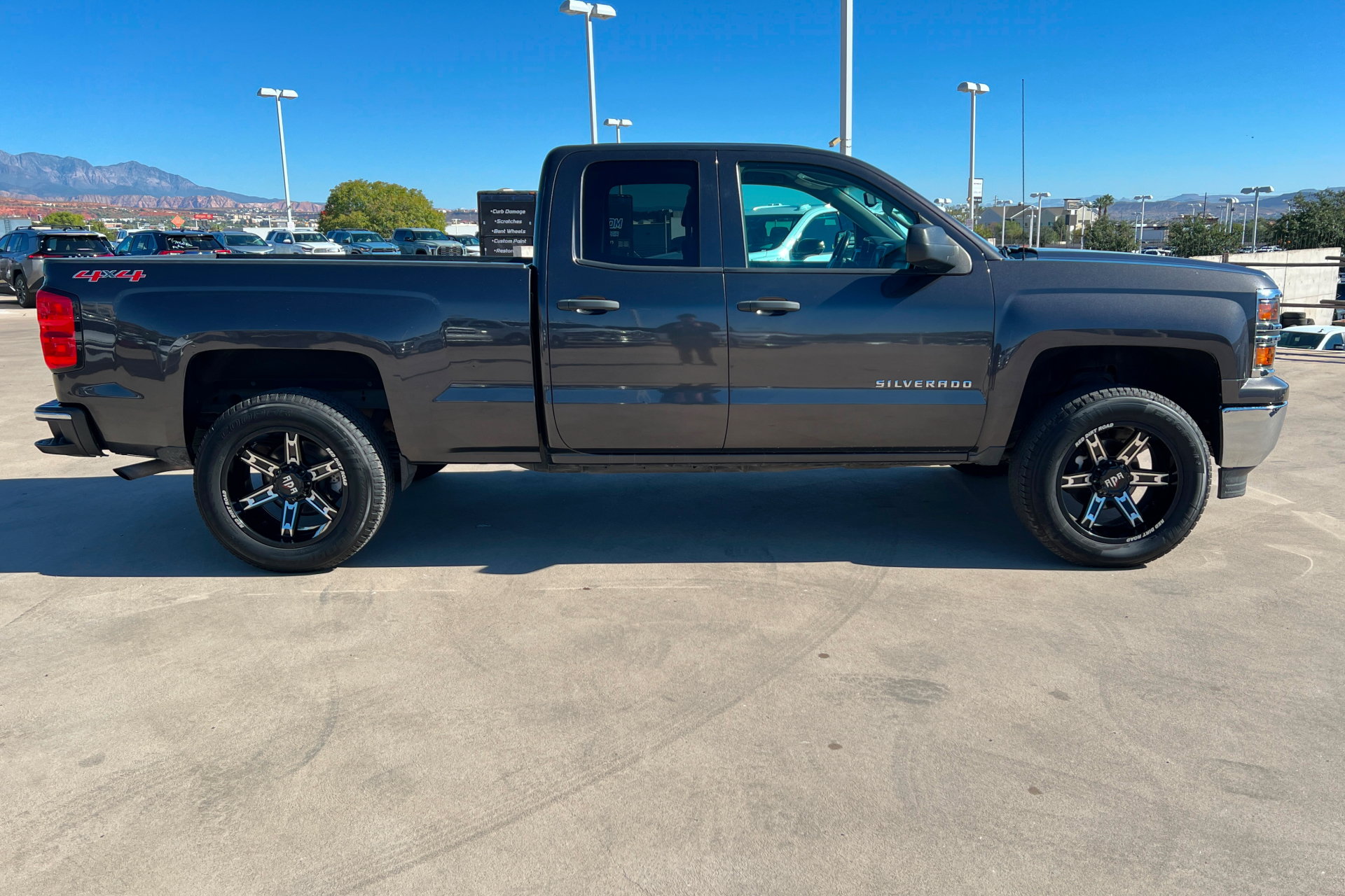 Used 2014 Chevrolet Silverado 1500 LT AWD/4WD image 6