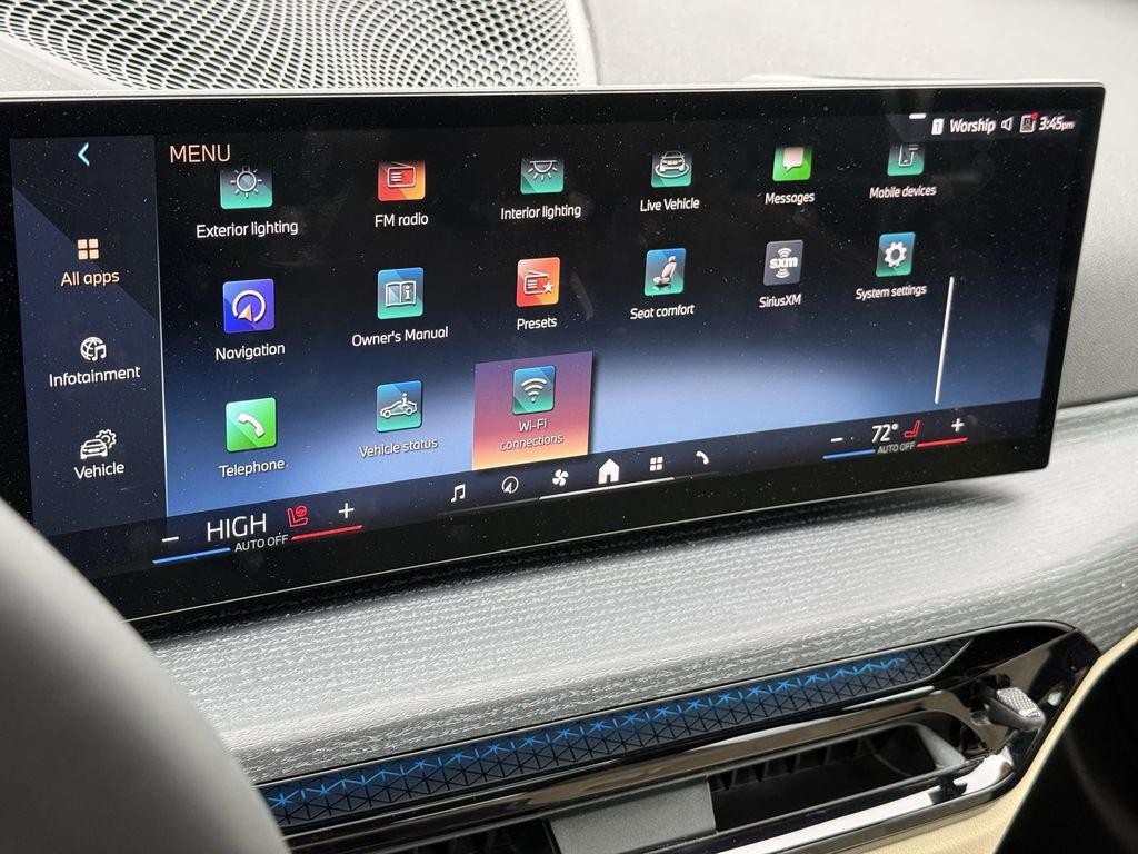 Used 2025 BMW 330i xDrive Sedan w/ Convenience Package image 24