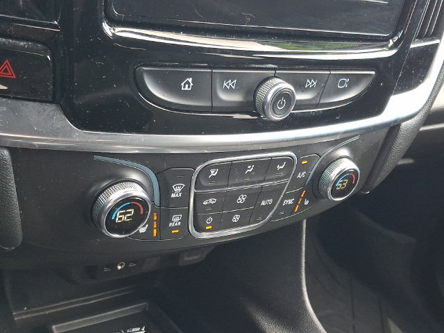 Certified 2023 Chevrolet Traverse LT FWD image 17
