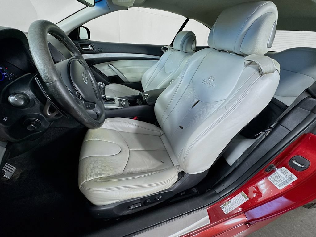 Used 2014 INFINITI Q60 Convertible w/ Premium Package RWD image 27