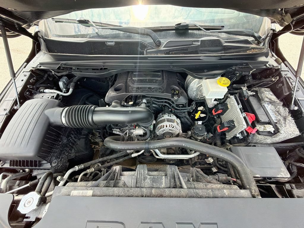 Used 2019 RAM 1500 Laramie AWD/4WD image 34