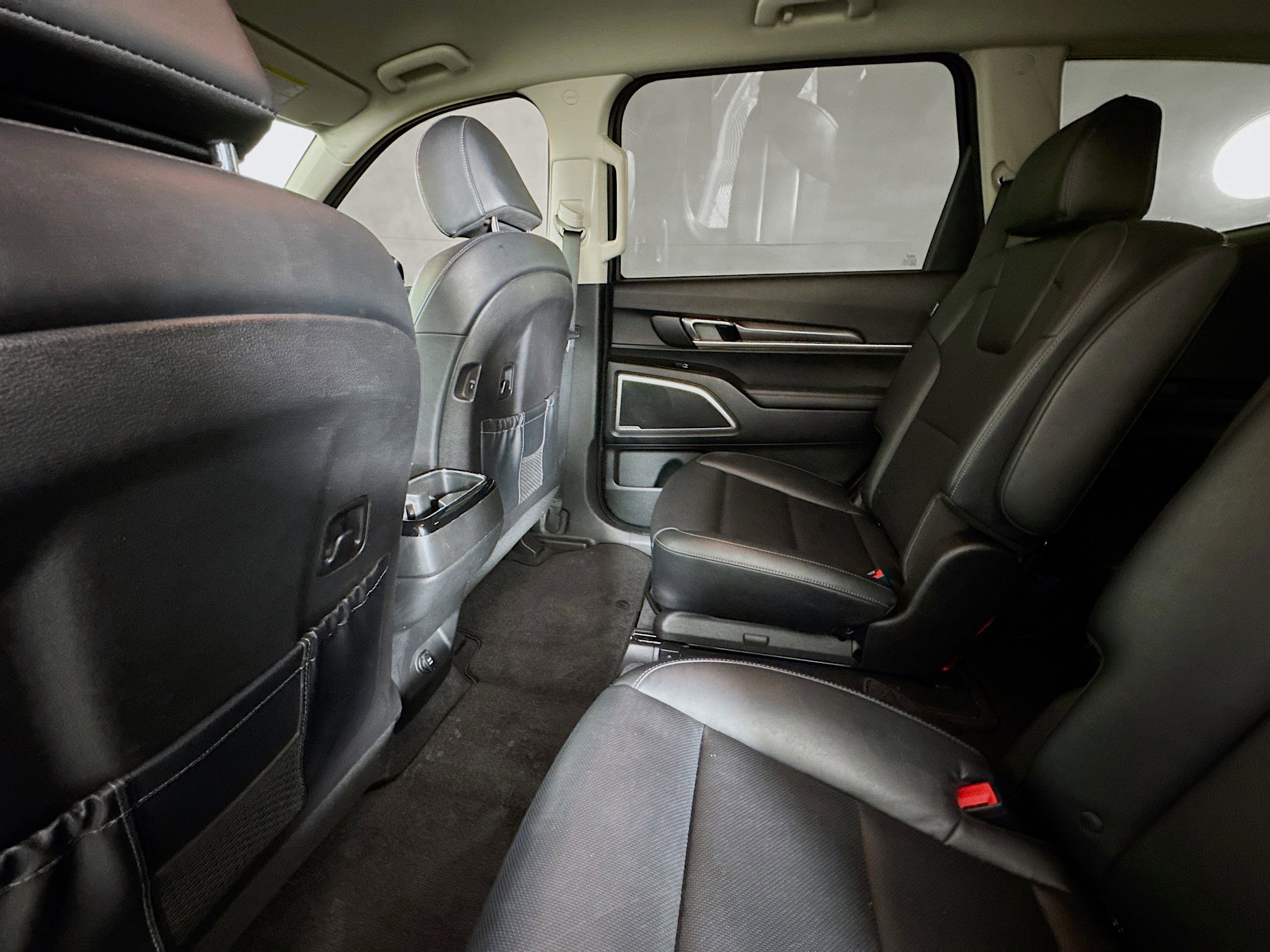 Used 2023 Kia Telluride S image 24