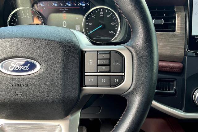 Used 2024 Ford Expedition Limited image 11