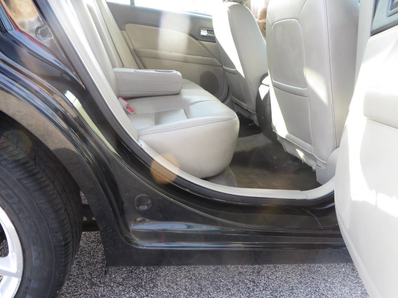 Used 2012 Ford Fusion SEL FWD image 15