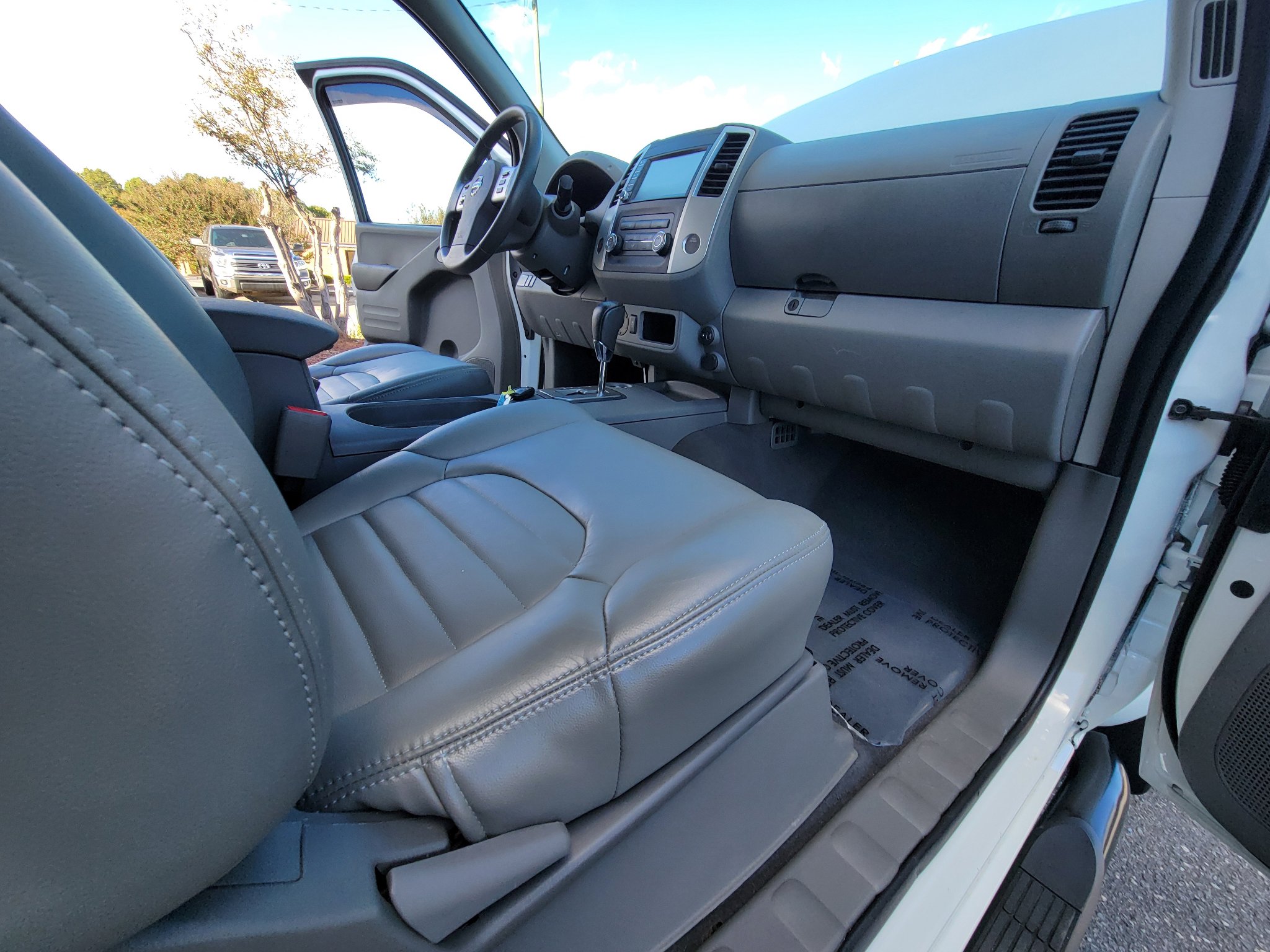 Used 2020 Nissan Frontier S w/ S Utility Package image 43