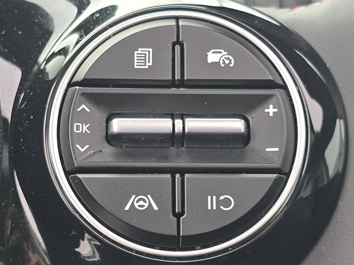 Used 2025 Kia Soul GT-Line image 34