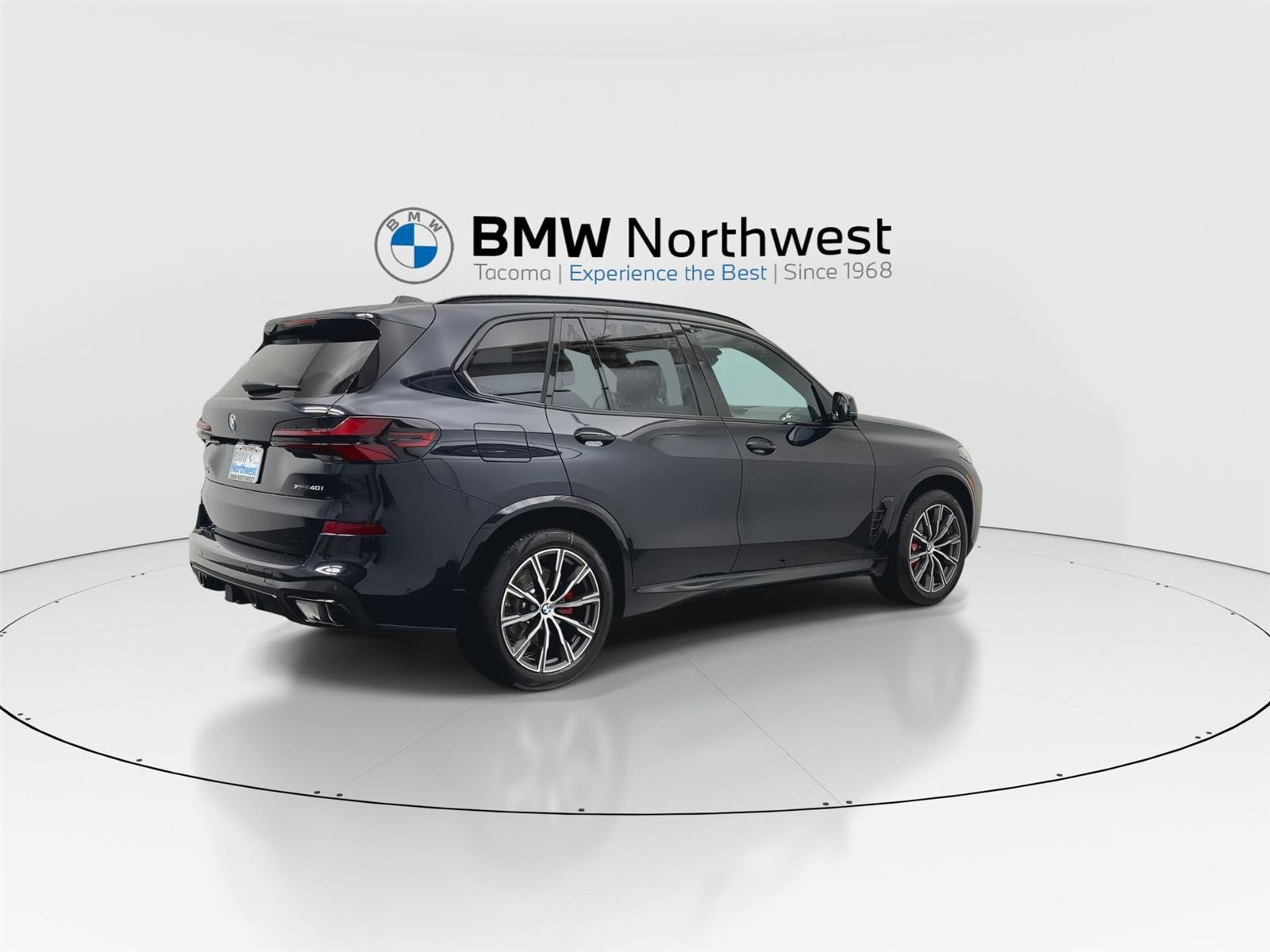 New 2026 BMW X5 xDrive40i w/ M Sport Package image 3
