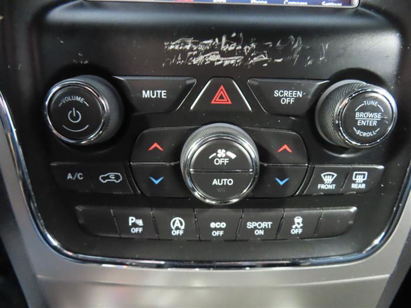 Used 2019 Jeep Grand Cherokee Laredo image 27