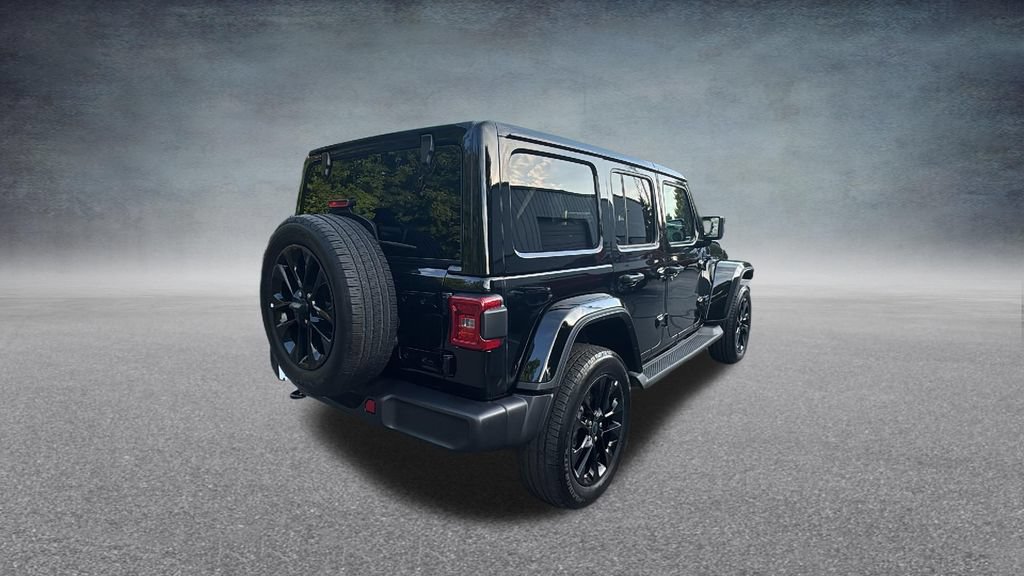 Used 2025 Jeep Wrangler Unlimited Sahara AWD/4WD image 29