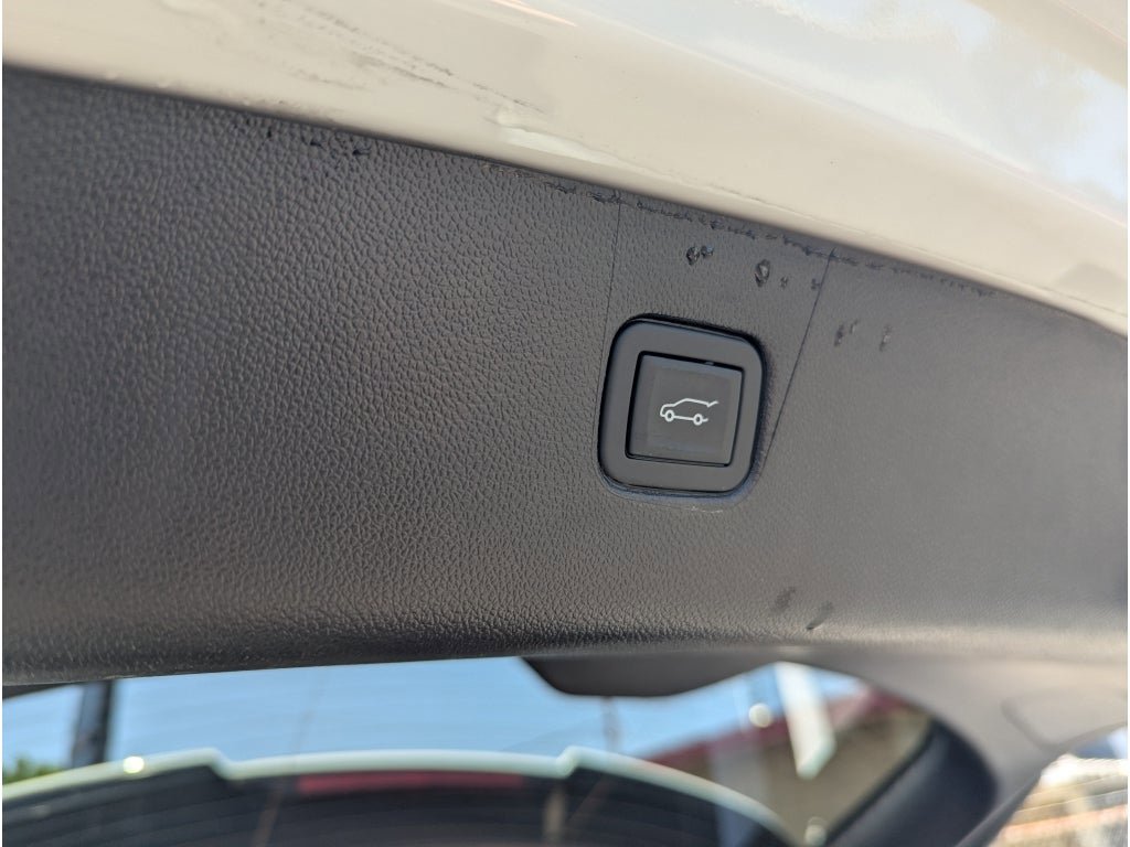 Used 2024 Chevrolet Blazer LT w/ Convenience Package FWD image 14