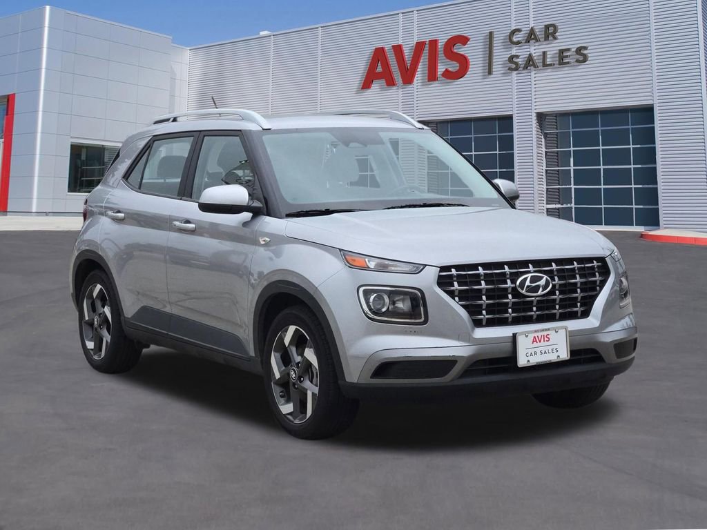 Used 2025 Hyundai Venue SEL FWD image 3