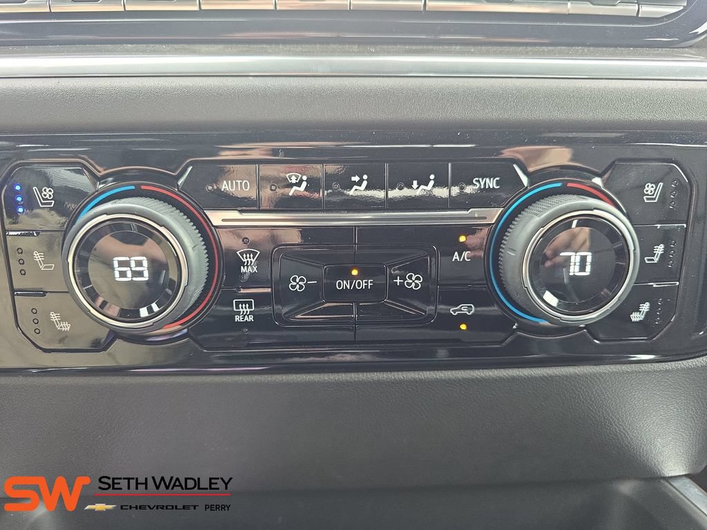 Used 2024 Chevrolet Silverado 2500 High Country w/ High Country Premium Package AWD/4WD image 24