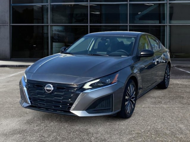 Certified 2024 Nissan Altima 2.5 SV image 3