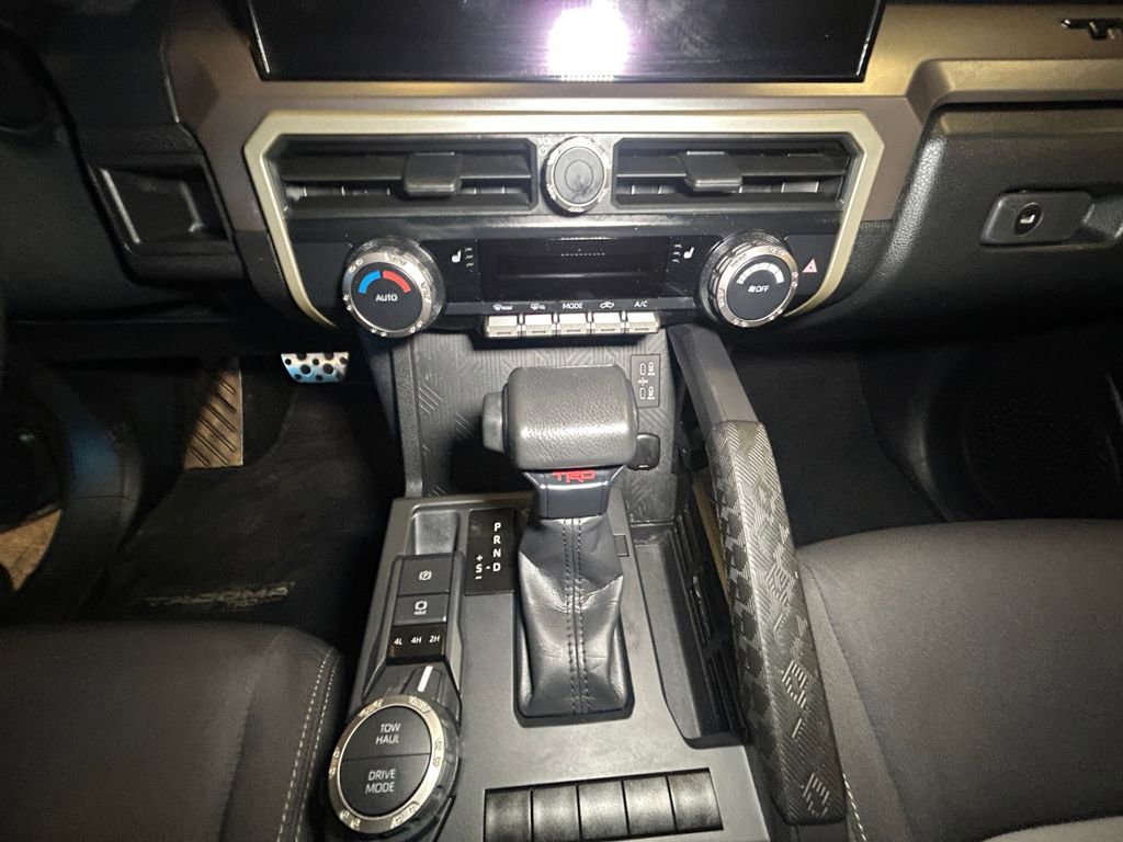 Used 2024 Toyota Tacoma SR5 image 11