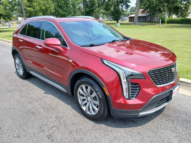 Used 2020 Cadillac XT4 Premium Luxury w/ Cold Weather Package FWD image 8