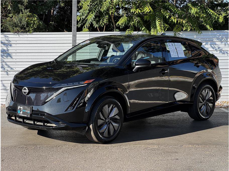 Used 2024 Nissan Ariya AWD image 8