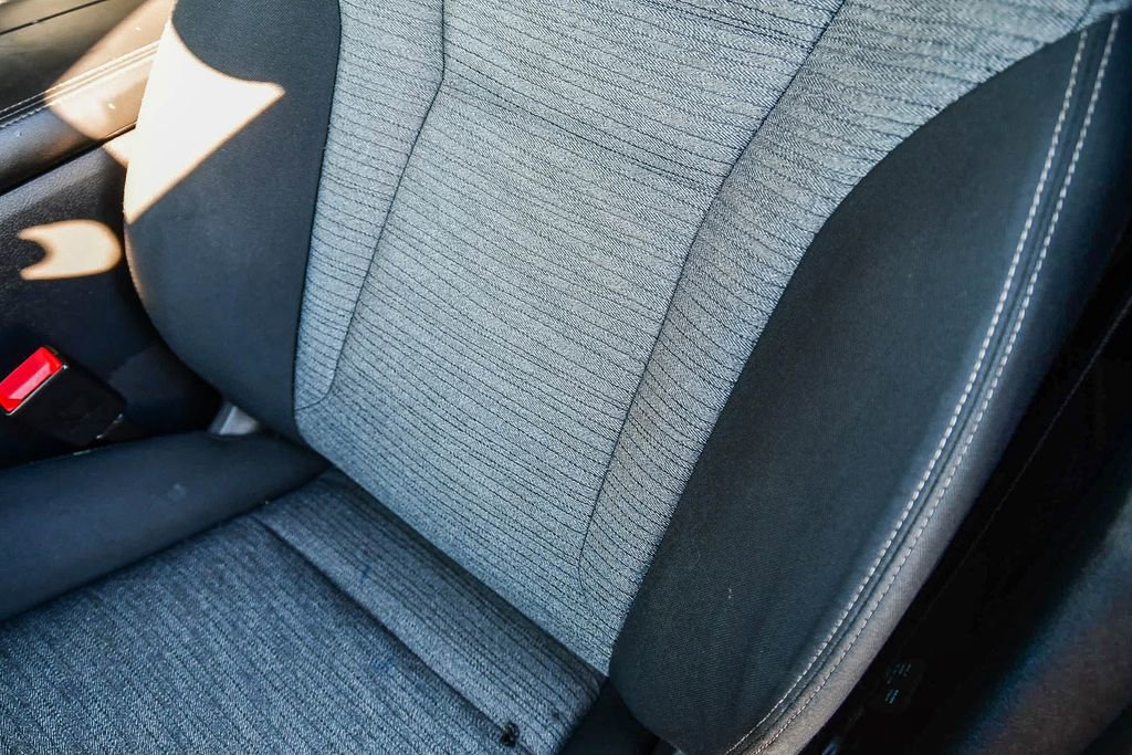 Used 2023 Nissan Rogue SV image 27