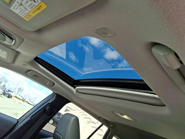 Used 2024 Toyota Corolla Cross XLE w/ Convenience Package image 14