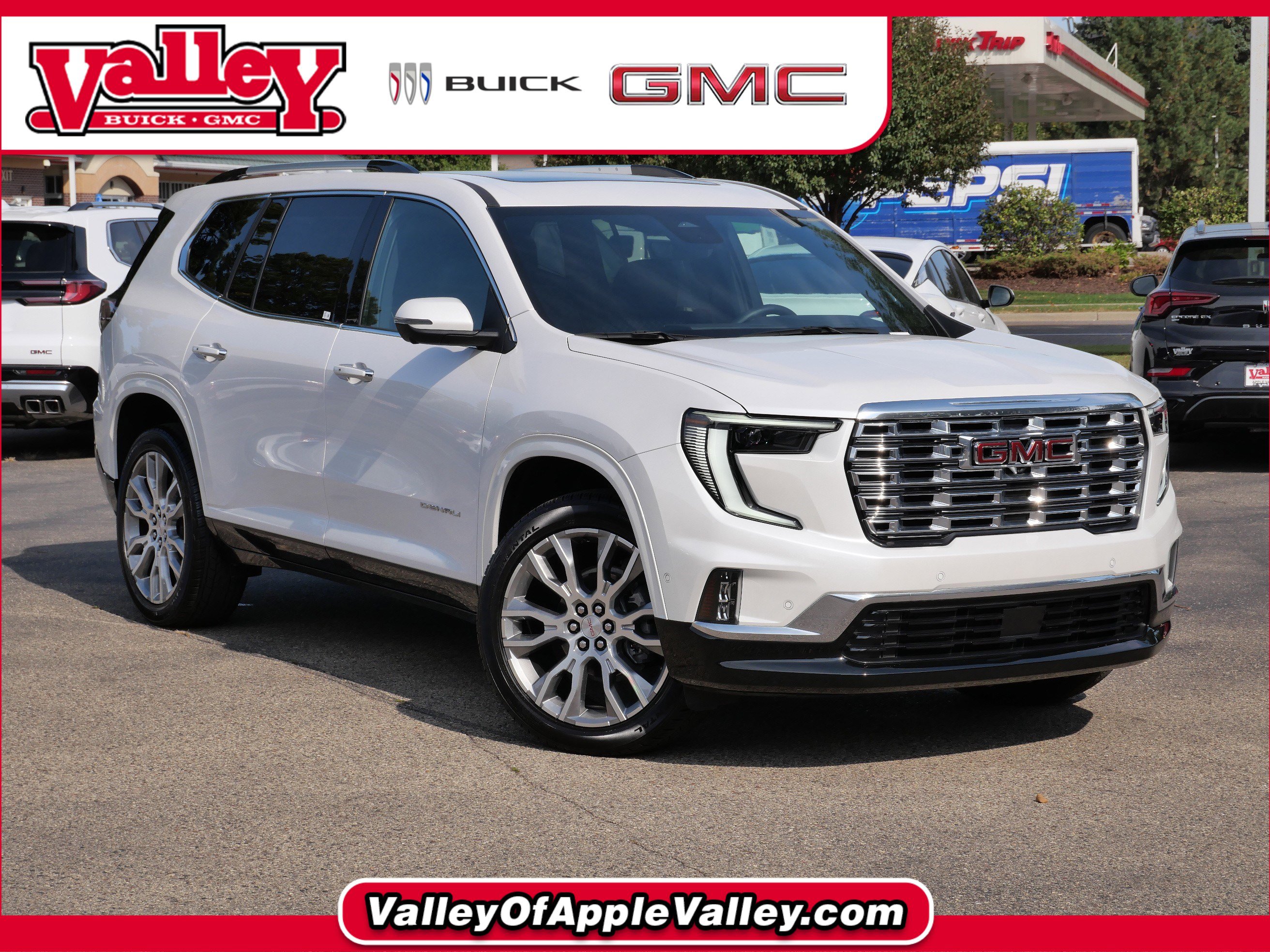 Used 2024 GMC Acadia Denali w/ Super Cruise Package image 1