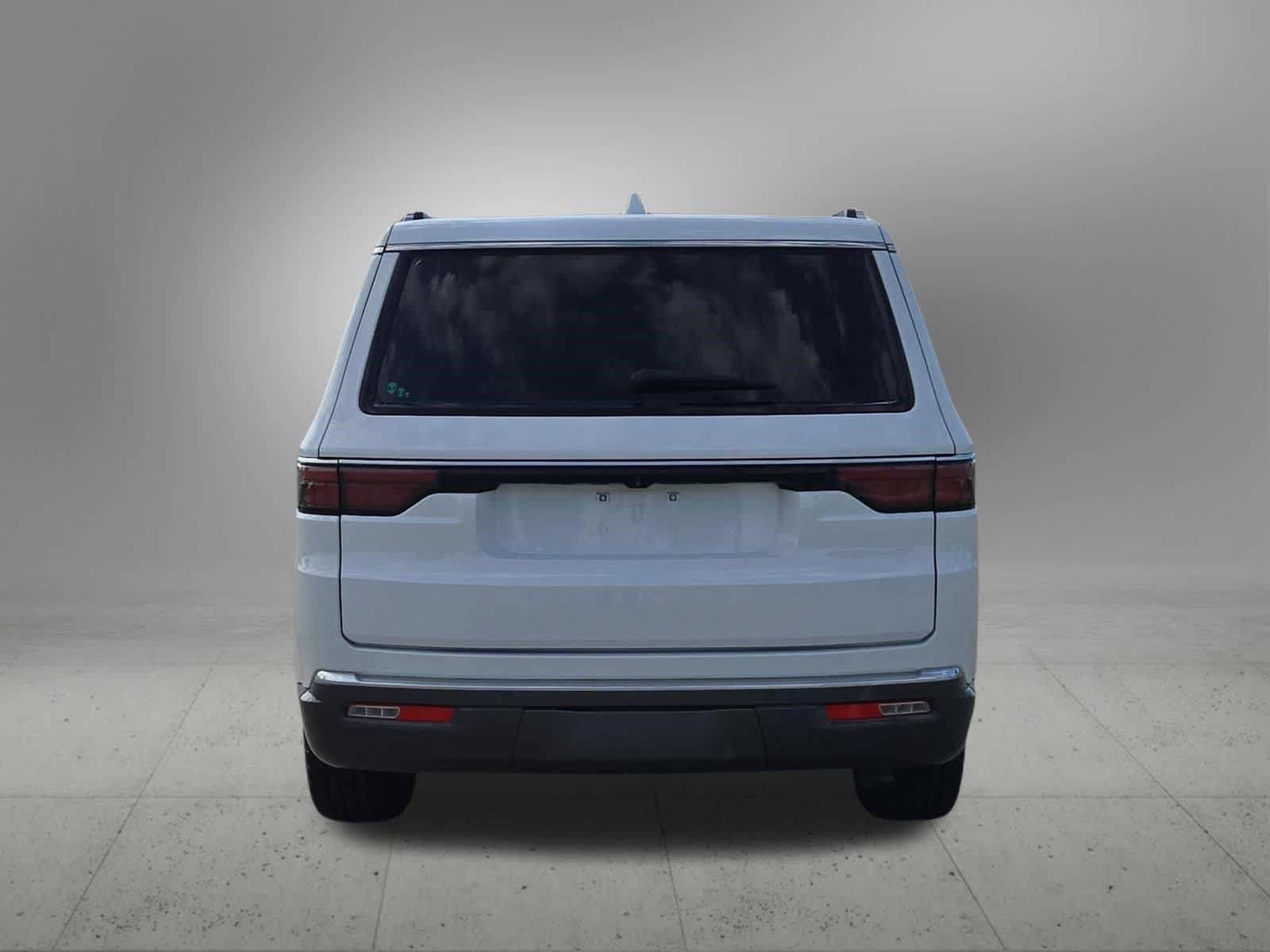 Used 2022 Jeep Wagoneer Series II RWD image 5