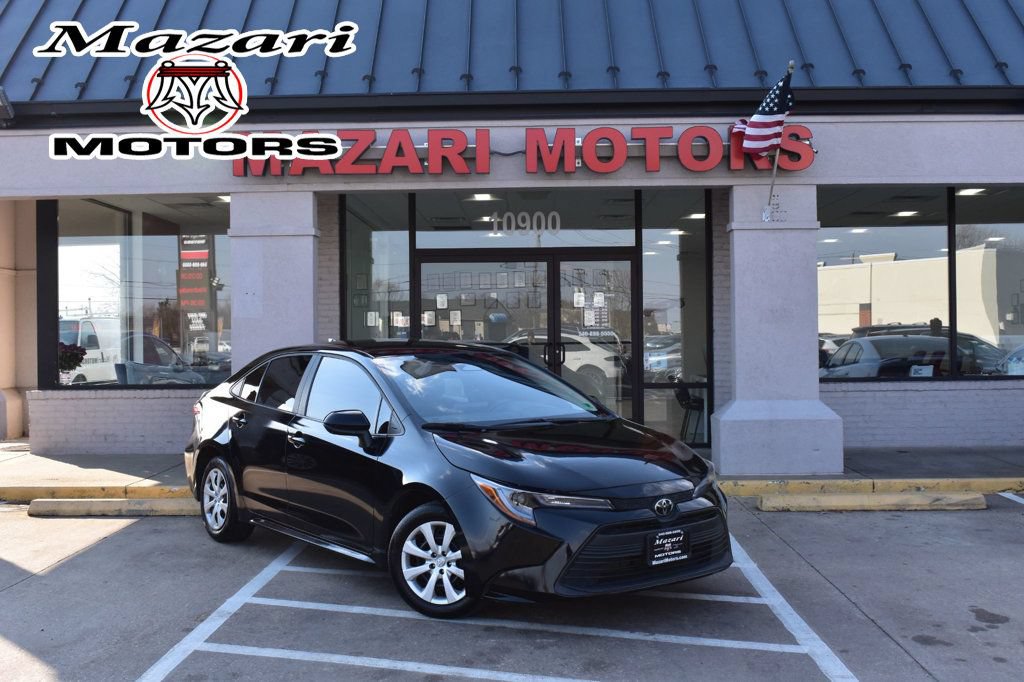 Used 2024 Toyota Corolla LE FWD image 1