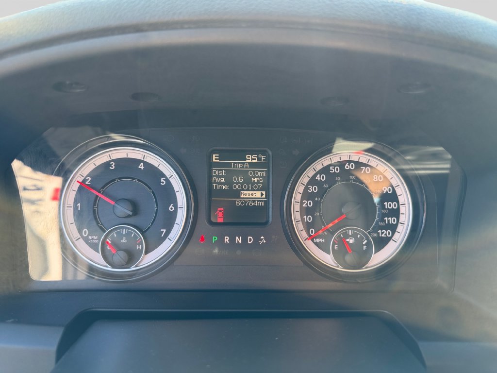 Used 2022 RAM 1500 Classic SLT AWD/4WD image 16