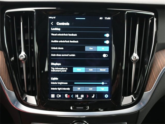 Used 2023 Volvo S60 B5 Plus w/ Climate Package image 17