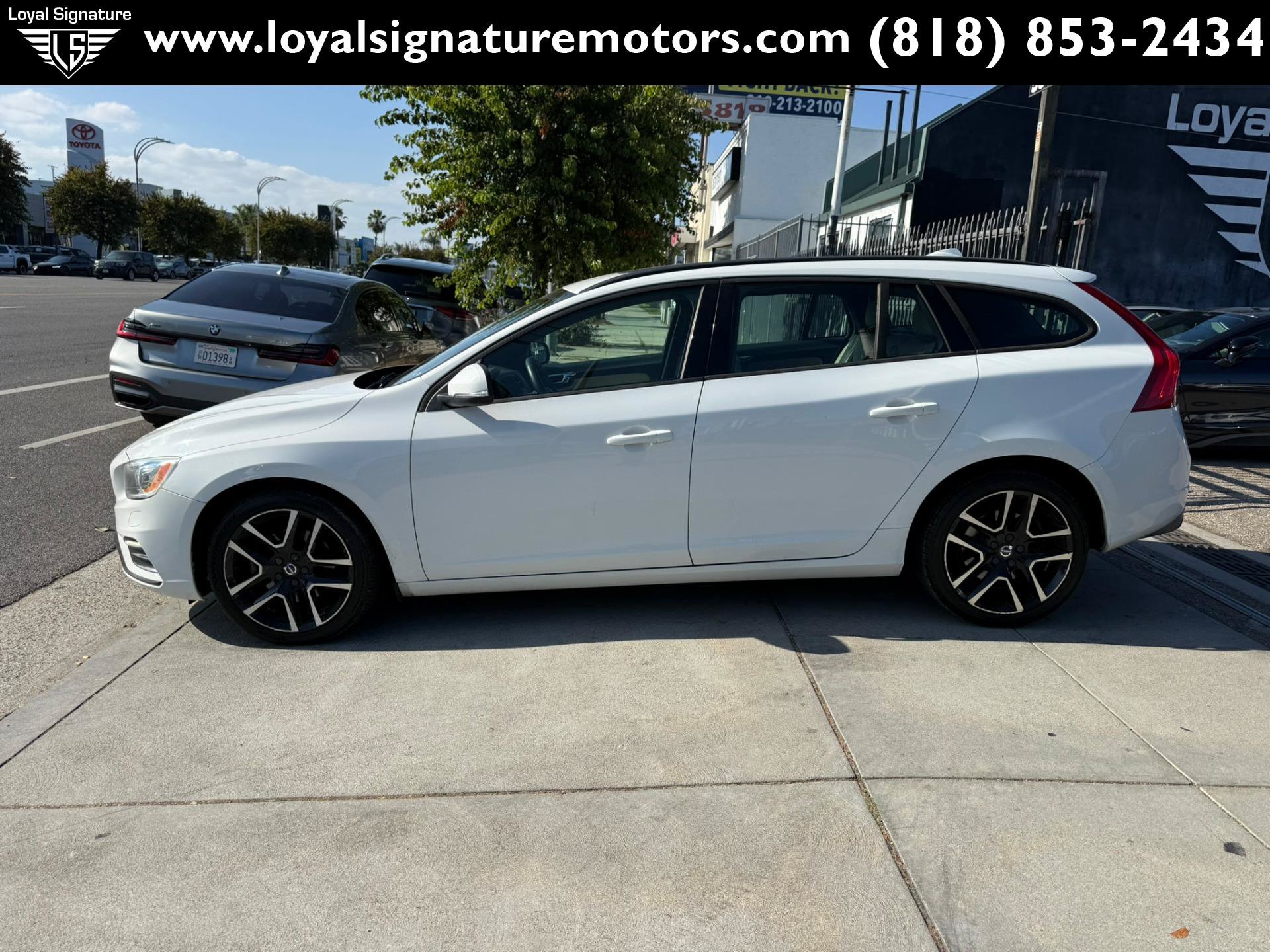 Used 2017 Volvo V60 T5 Dynamic FWD image 4