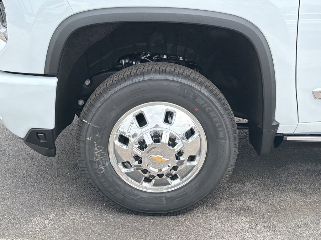 New 2026 Chevrolet Silverado 3500 High Country w/ High Country Premium Package AWD/4WD image 22