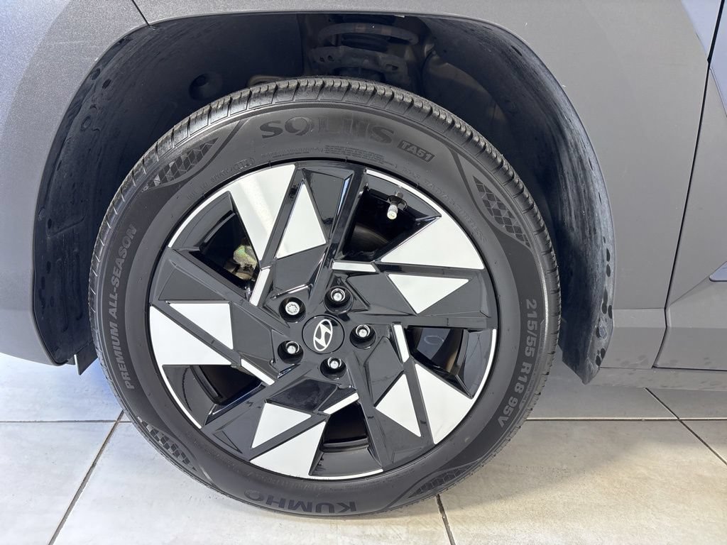 Certified 2025 Hyundai Kona SEL FWD image 9