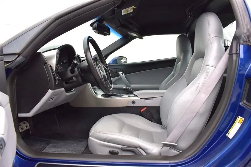 Used 2005 Chevrolet Corvette Coupe w/ Preferred Equipment Group RWD image 14