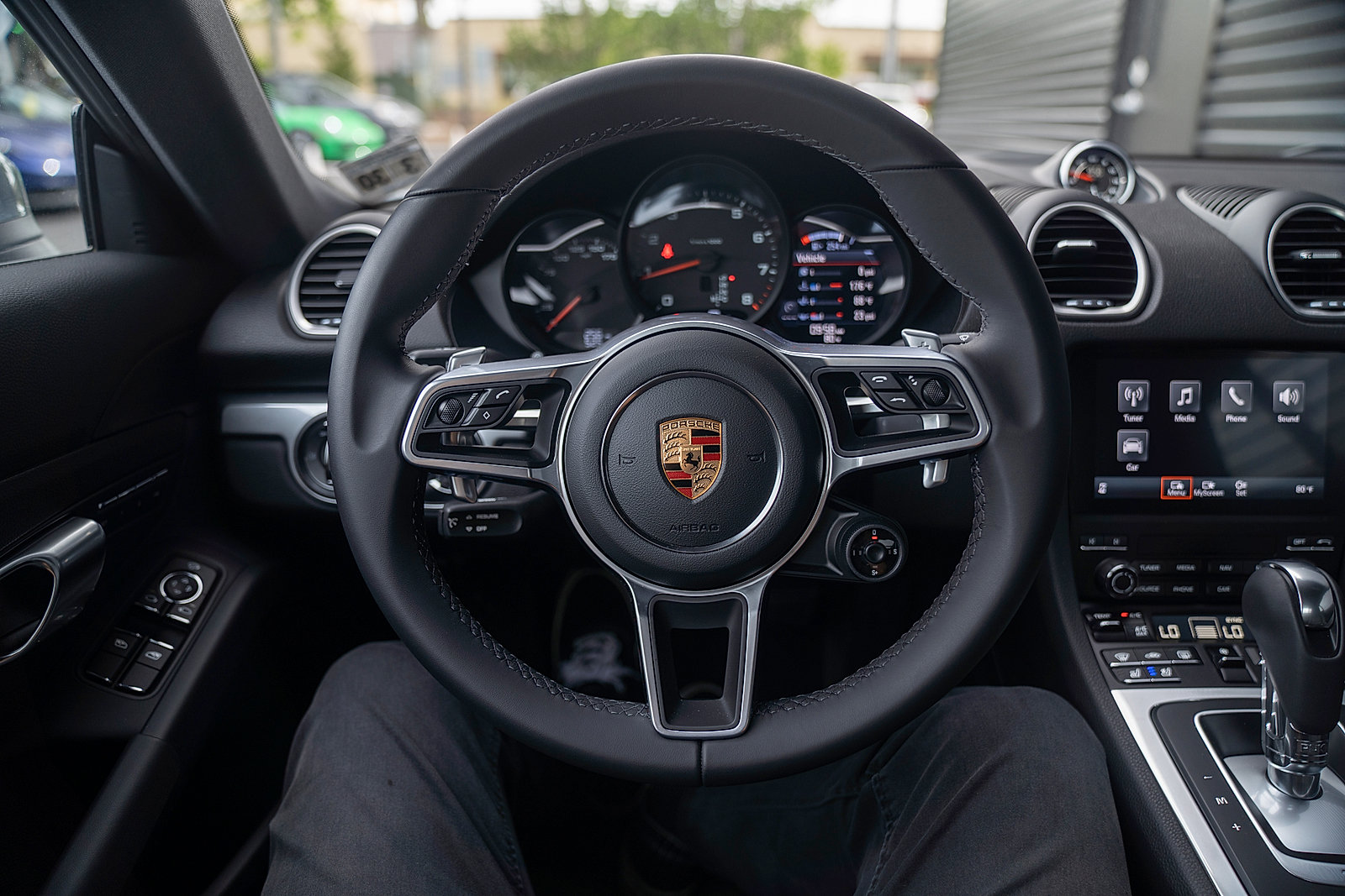 Used 2025 Porsche 718 Cayman RWD image 6