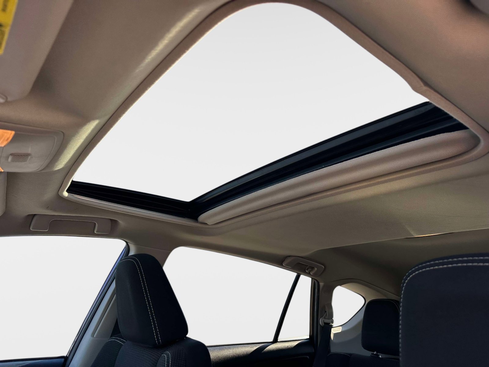 Used 2018 Toyota RAV4 XLE image 19