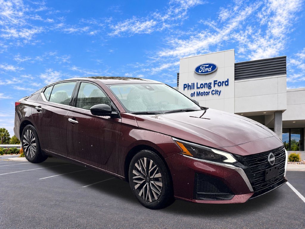 Used 2025 Nissan Altima 2.5 SV