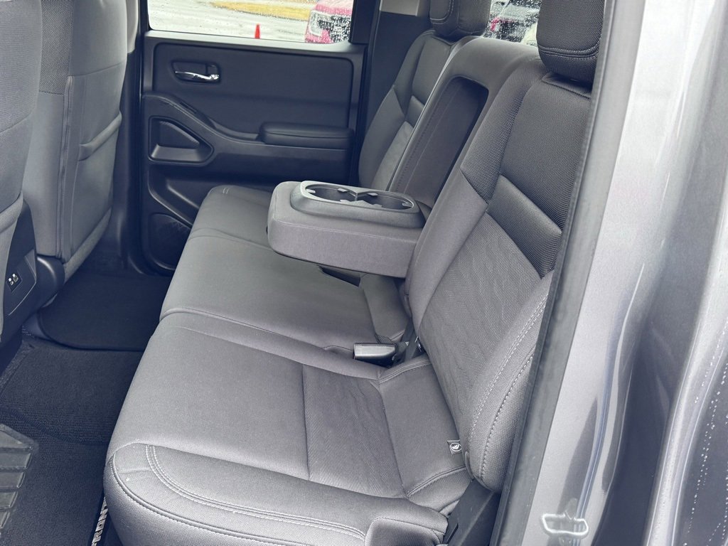 Used 2022 Nissan Frontier SV w/ Technology Package image 28