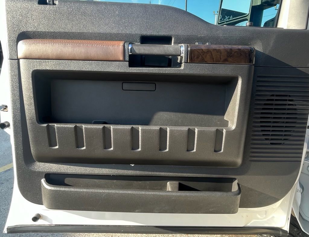 Used 2015 Ford F250 Platinum w/ FX4 Off-Road Package AWD/4WD image 33