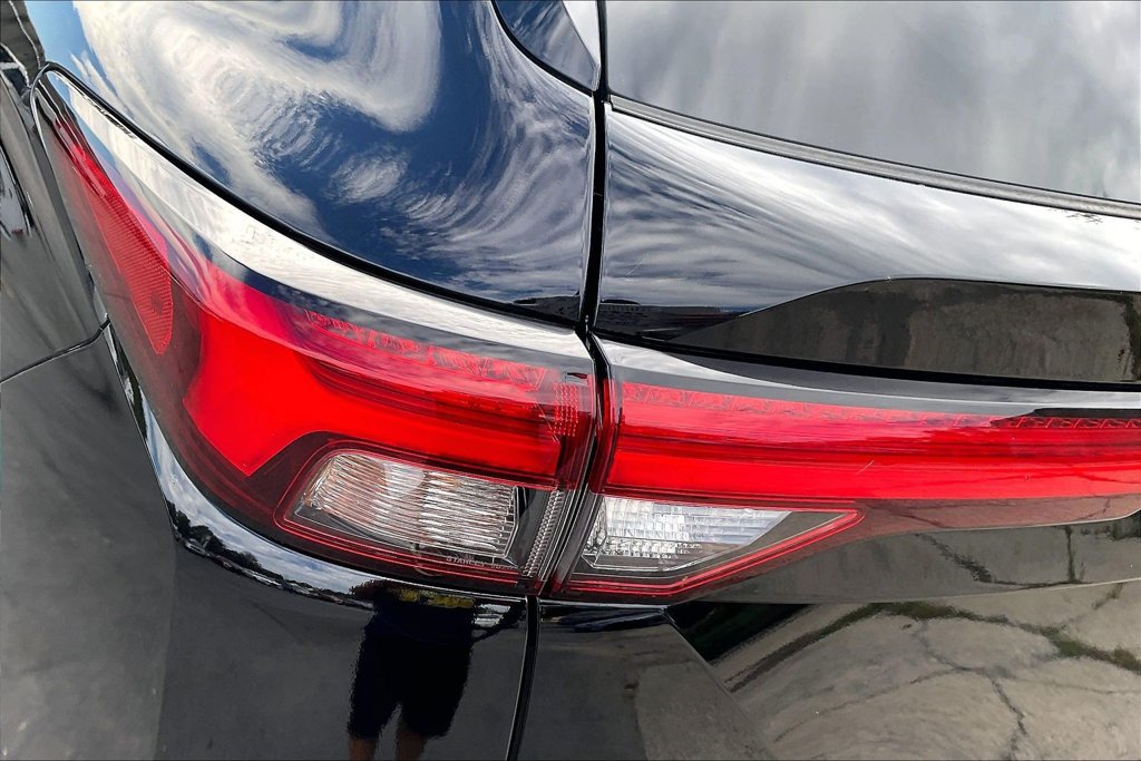 Used 2022 Mitsubishi Outlander SEL AWD/4WD image 28