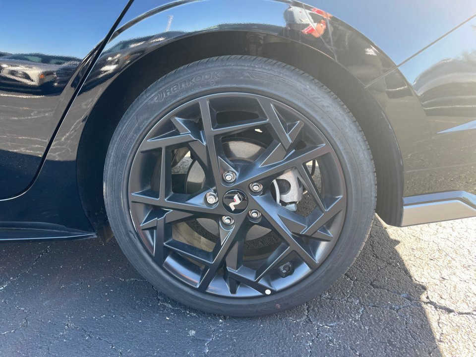 Certified 2025 Hyundai Elantra N Line image 22