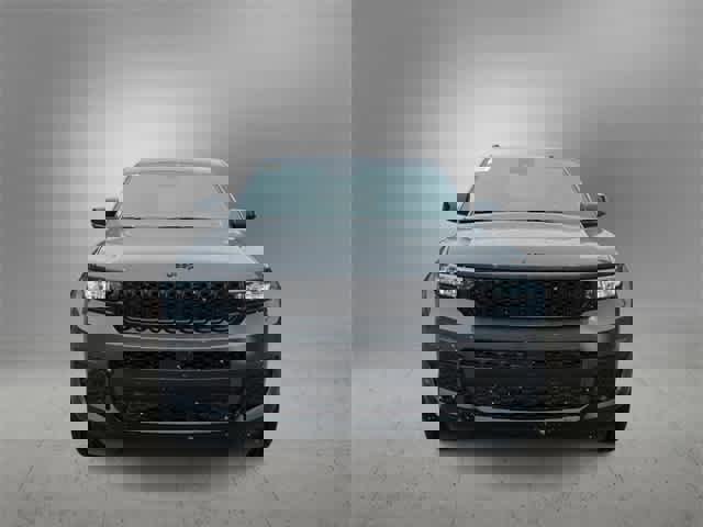 New 2025 Jeep Grand Cherokee L Altitude image 3