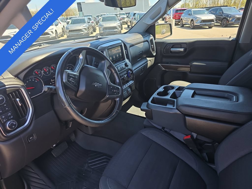 Used 2021 Chevrolet Silverado 1500 RST AWD/4WD image 16