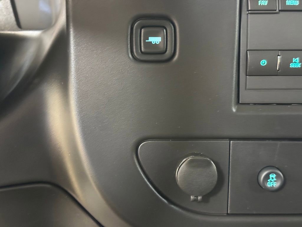 New 2026 Chevrolet Express 2500 RWD image 32